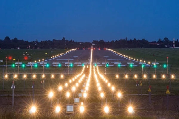 Runway lighting system